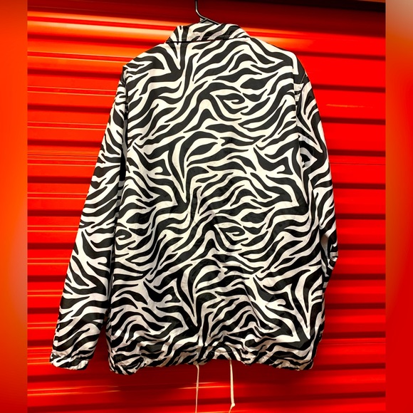 Salem 7 - Picture 4 of 4